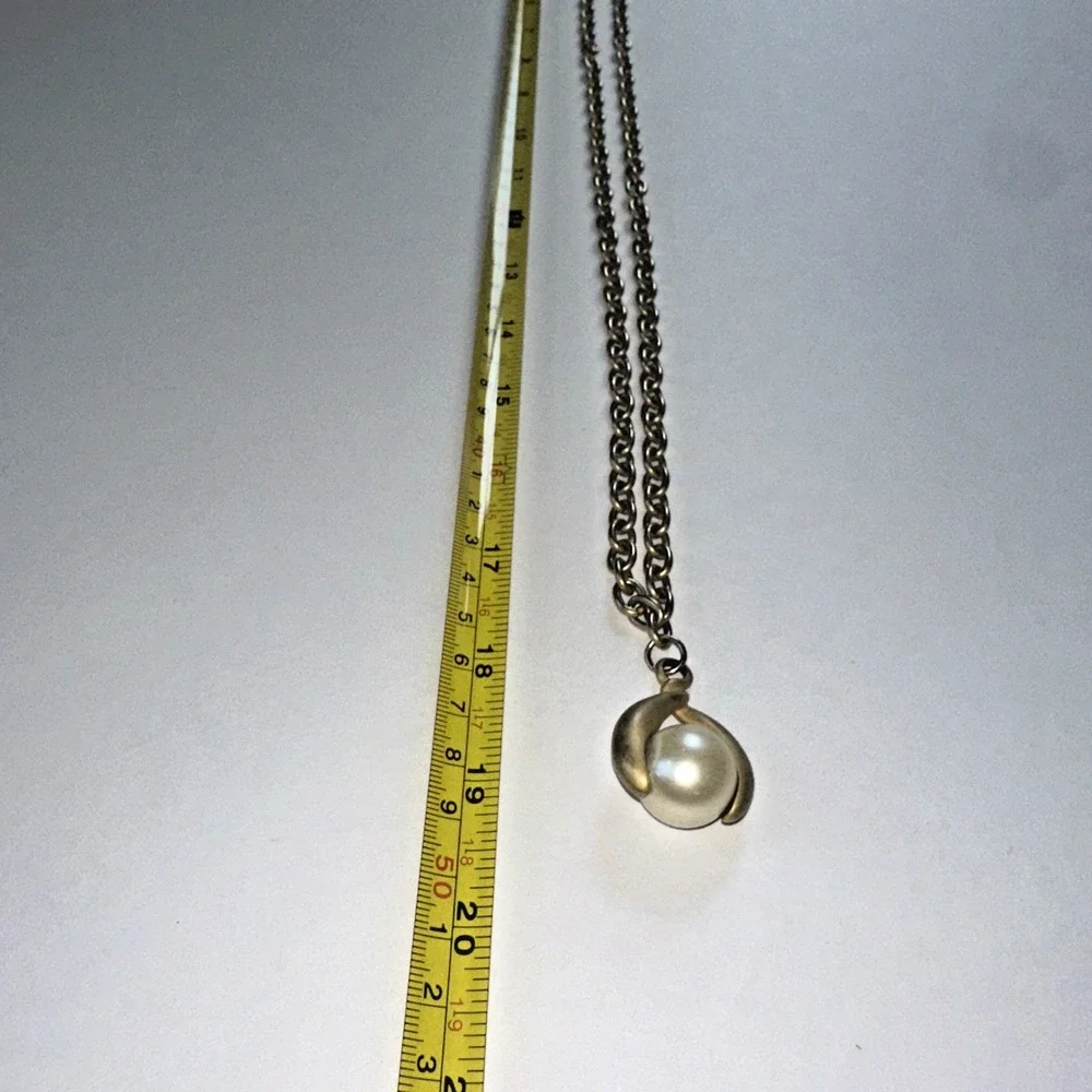 Unbranded Pendant Necklace Women 38in Gold Faux Pearl Excellent Wishbone Link